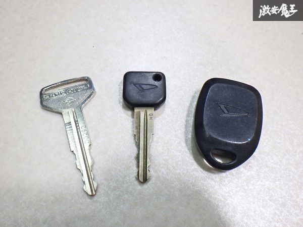 【保証付!!】 ダイハツ 純正 キーレス リモコンキー 2ボタン ハイゼットカーゴ S200V 実働車外し 在庫有 カギ 鍵 予備キー 付 即納 棚4-1-C拍卖