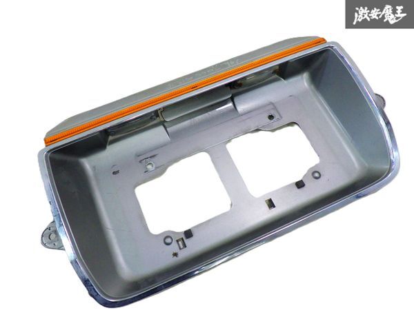 【破損無】 TOYOTA トヨタ 純正 GS130 13 クラウン リアガーニッシュ ナンバーベース ナンバー灯 付 75081-31010 即納 在庫有 棚2F-L-3拍卖