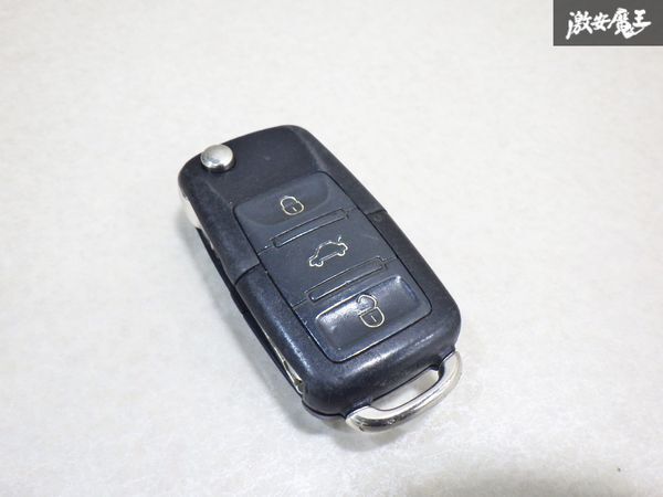 【保証付!!】VW フォルクスワーゲン 純正 キーレス リモコンキー 3ボタン 実働車外し カギ 鍵 キー 即納 棚 1-4-5-C拍卖
