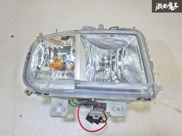 【破損無】ダイハツ 純正 L175S L185S ムーヴ フォグランプ フォグライト 片側のみ STANLEY P6778 即納★ 棚10-1拍卖