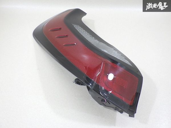 トヨタ 純正 MXPK10 MXPK11 アクア ノーマル テールライト テールランプ レンズ 片側のみ STANLEY 52-338? 即納 棚8-2拍卖