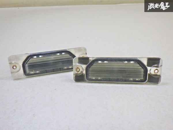 【破損無し】日産 純正 Y33 セドリック リアナンバープレートライト 左右セット ICHIKOH 6203 即納 棚9-3-B拍卖