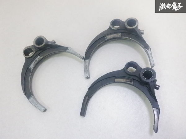 TRUST トラスト トラ6 BNR32 スカイライン GT-R RB26DETT Quaife クワイフ 6速 ドグミッション シフトフォーク 3点セット 即納 棚31-4拍卖