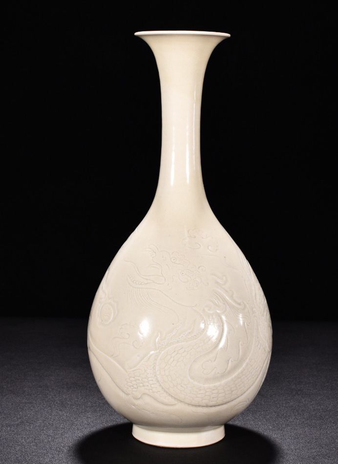 TA390■宋朝時代 定窯白磁刻龍紋玉壺春瓶 官款 時代物 古玩 唐物 古陶磁器■高さ33cm直径15cm■拍卖