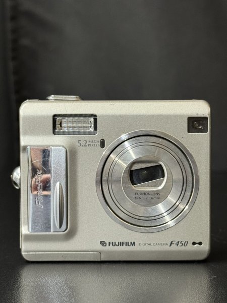 【FT04】FUJIFILM FinePix F450 コンパクトデジタルカメラ バッテリー付属 富士フィルム拍卖