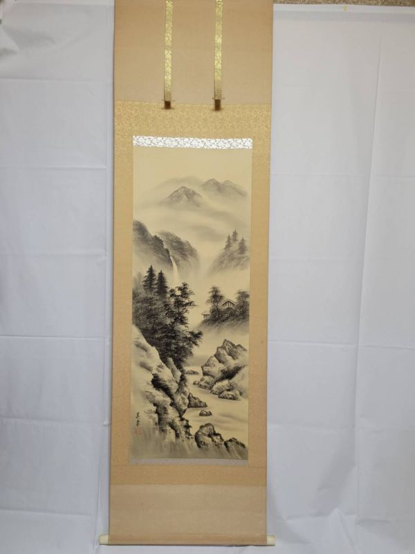 掛け軸 真作「美術名典掲載作家」肉筆 『 田上 美象/水墨山水 』絹本 日本絵画作家連盟清光会会員 中村美術発行画歴証明書付拍卖