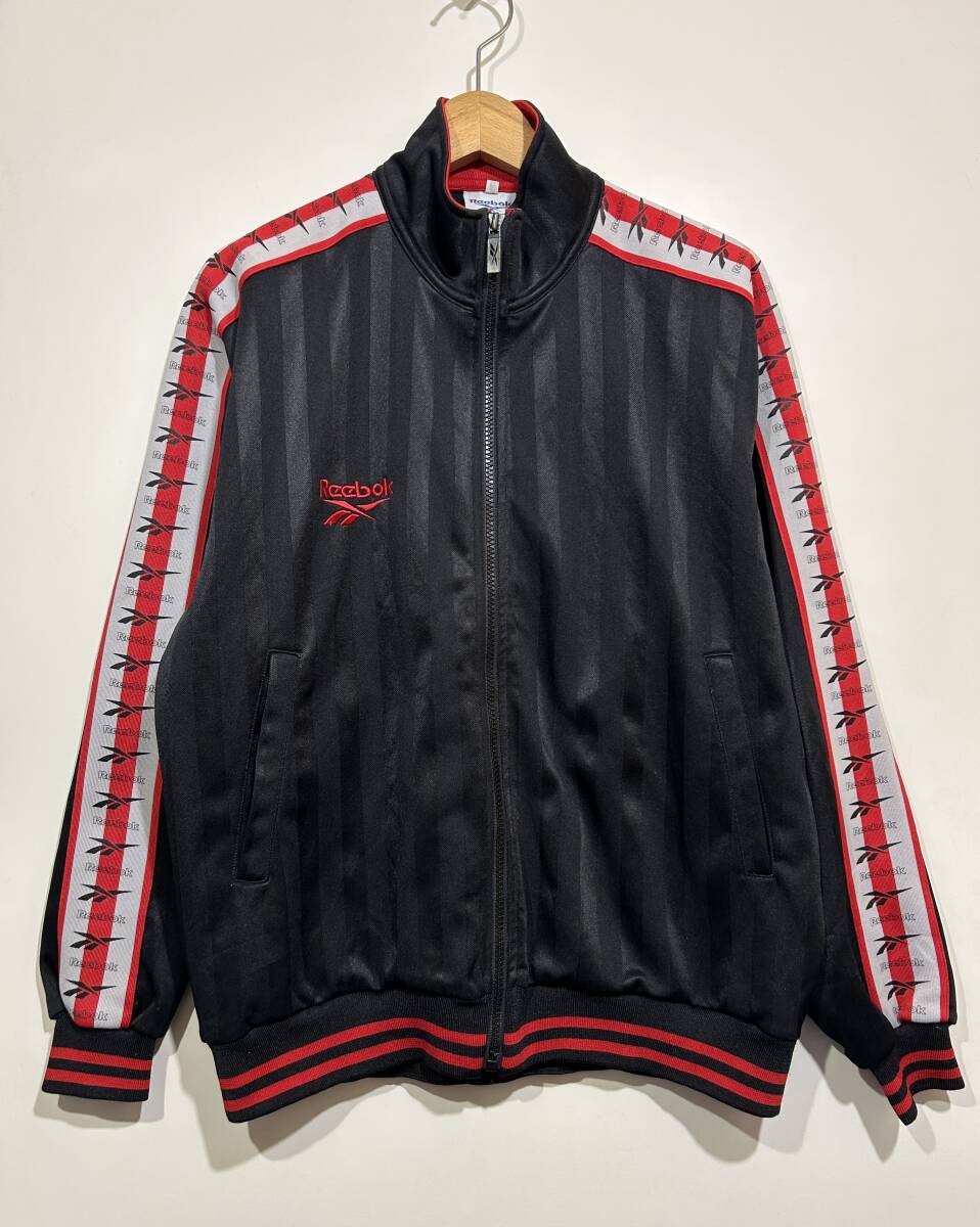 ★ Reebok リーボック トラックジャケット 黒 ブラック 赤 レッド バックロゴ ジャージ ライン入り ストライプ トレーニング M拍卖