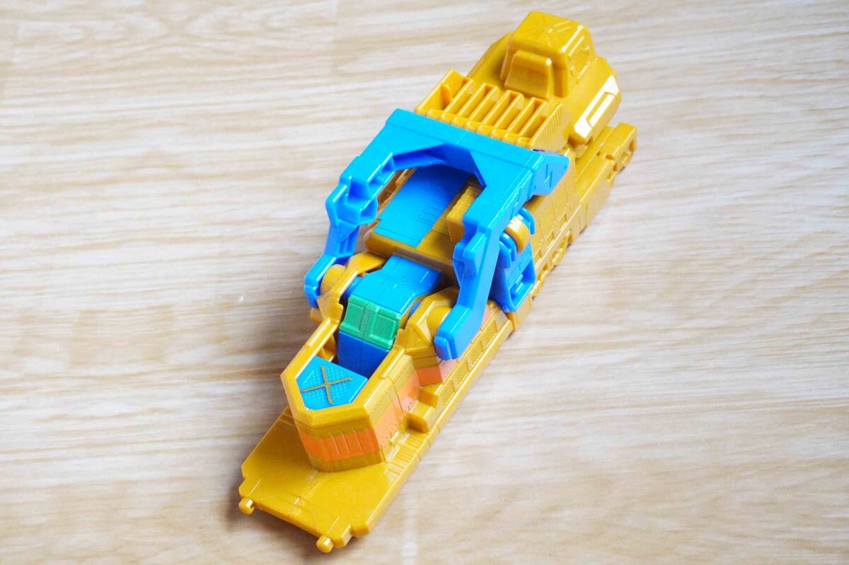 DXエックストレインサンダー VSビークルシリーズ / 快盗戦隊ルパンレンジャーVS警察戦隊パトレンジャー拍卖