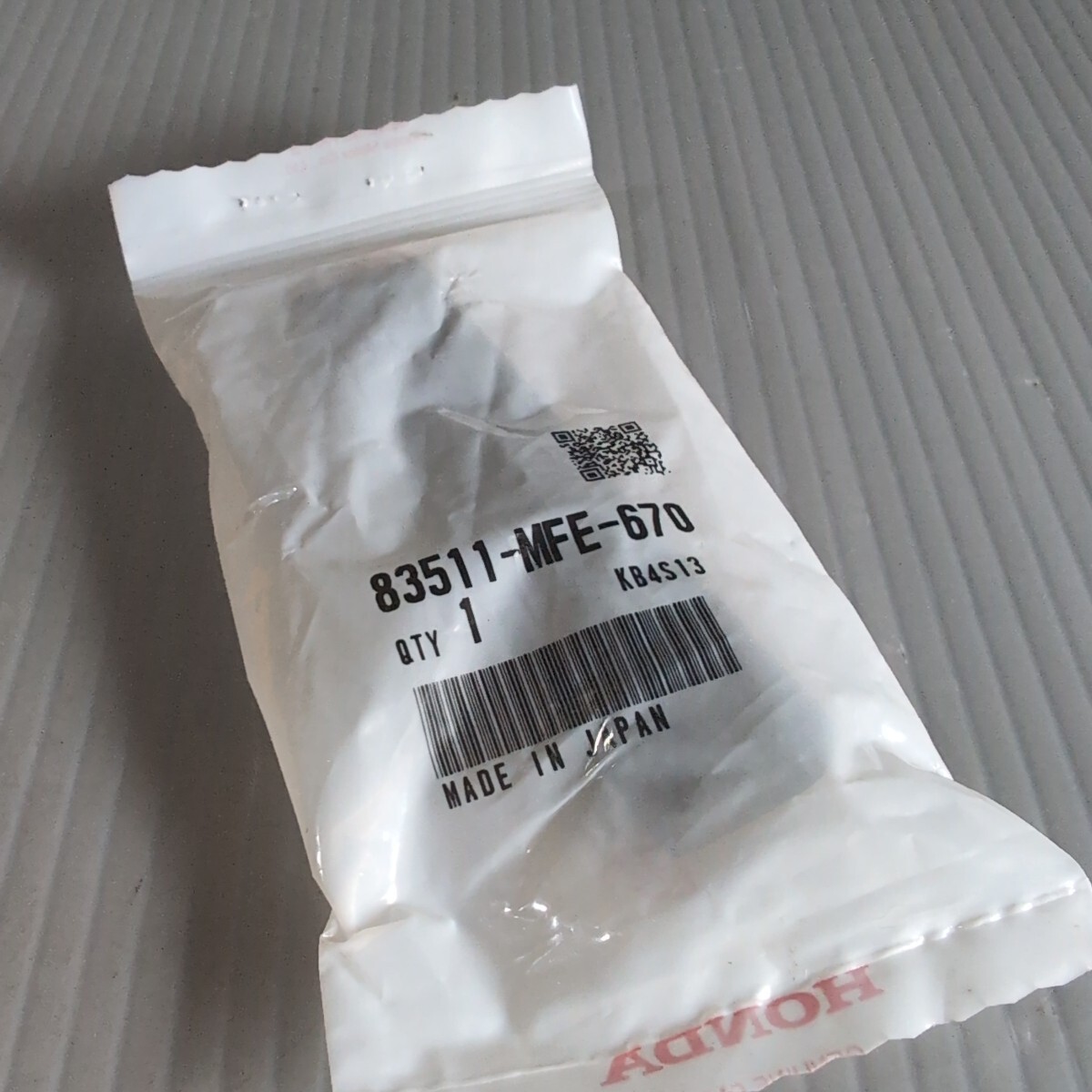 c451 ホンダ純正 83511-MFE-670 マット メーターカバー 未使用 送料込み拍卖