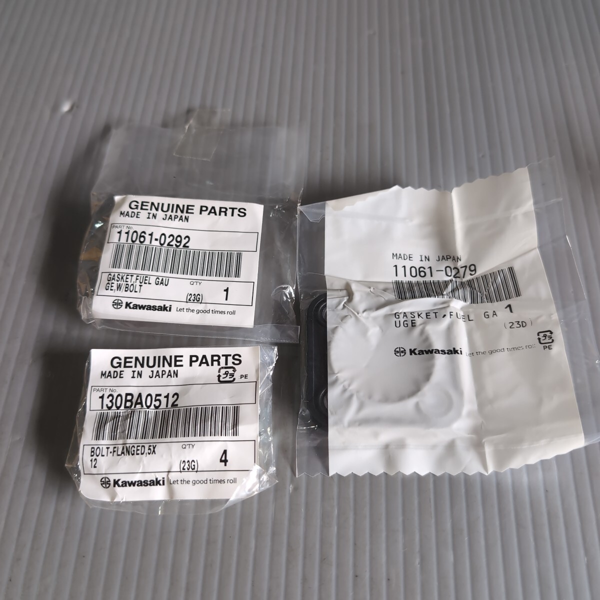 c718 カワサキ純正 11061-0292 フューエルゲージガスケット ボルト付 未使用 送料込み ゼファー拍卖