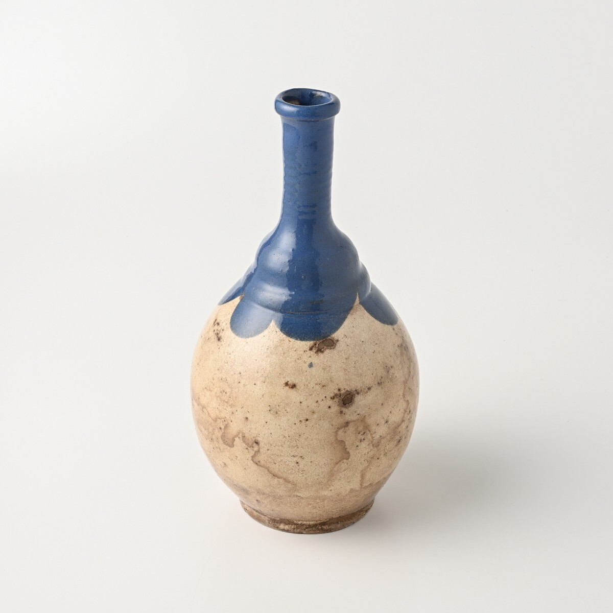 時代 白丹波 地方窯? 幕掛 大徳利 直径約190mm/高約360mm 青釉 壷 花瓶 花生 花器 壺 酒器 古陶磁 古民藝 焼物 骨董 古美術 アンティーク拍卖