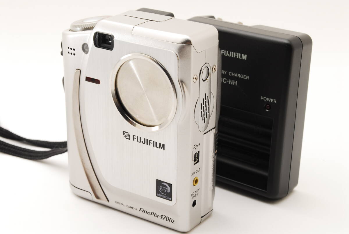 【美品】FUJIFILM FinePix 4700z 富士フィルムのコンパクトデジタルカメラ コンデジ ★動作確認済み★拍卖