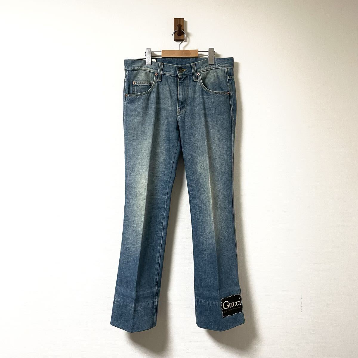国内正規品 GUCCI ラベルデニムパンツ フレア ストレート ウォッシュブルー 拍卖