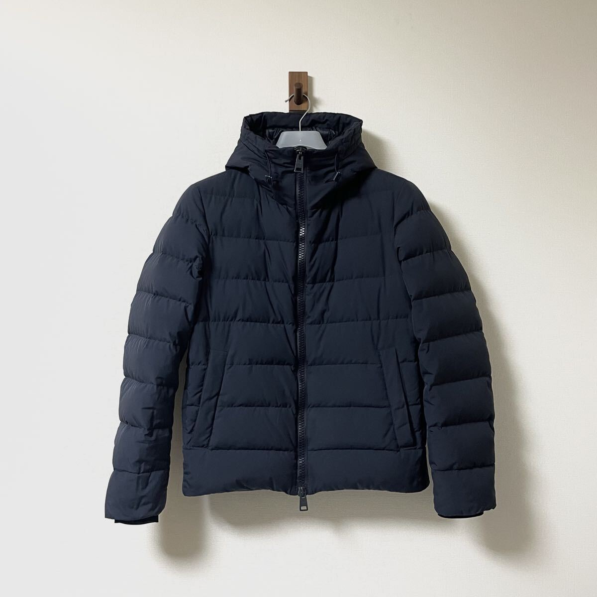 国内正規品 HERNO ゴアテックス ダウンジャケット ネイビー 拍卖