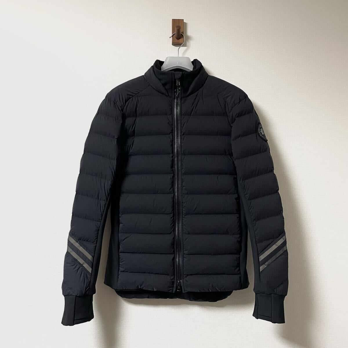 国内正規品 カナダグース 2735MB ブラックレーベル ハイブリッジ クルーボンバー ダウンジャケット BLACK LABEL ブラック 黒拍卖