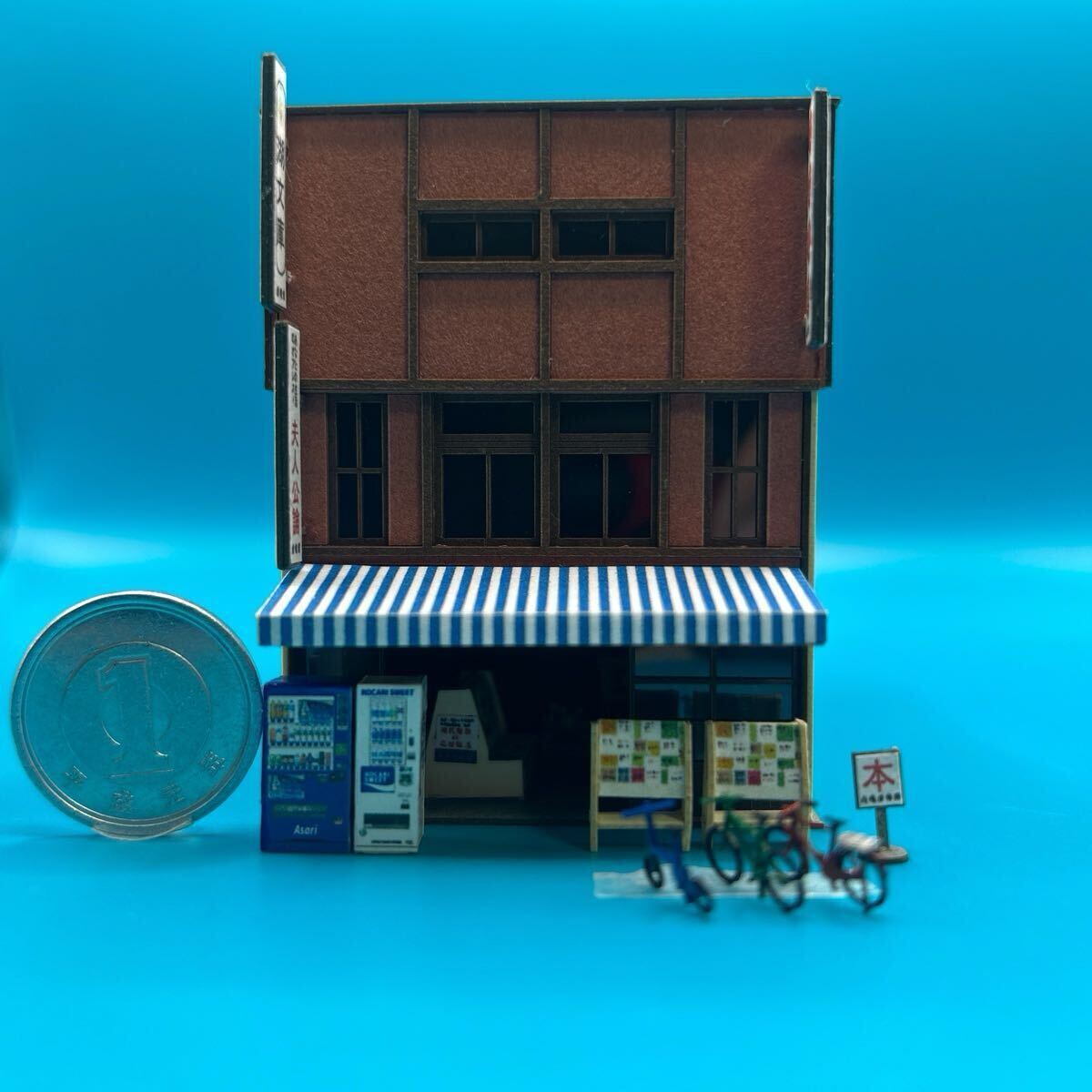 ★1/150★ジオラマ★昭和の本屋さんです^ ^★オマケ付き★nゲージ情景小物☆ジオコレ☆さんけい★書店★ジュンク堂★古本★蔵書★BOOK★拍卖