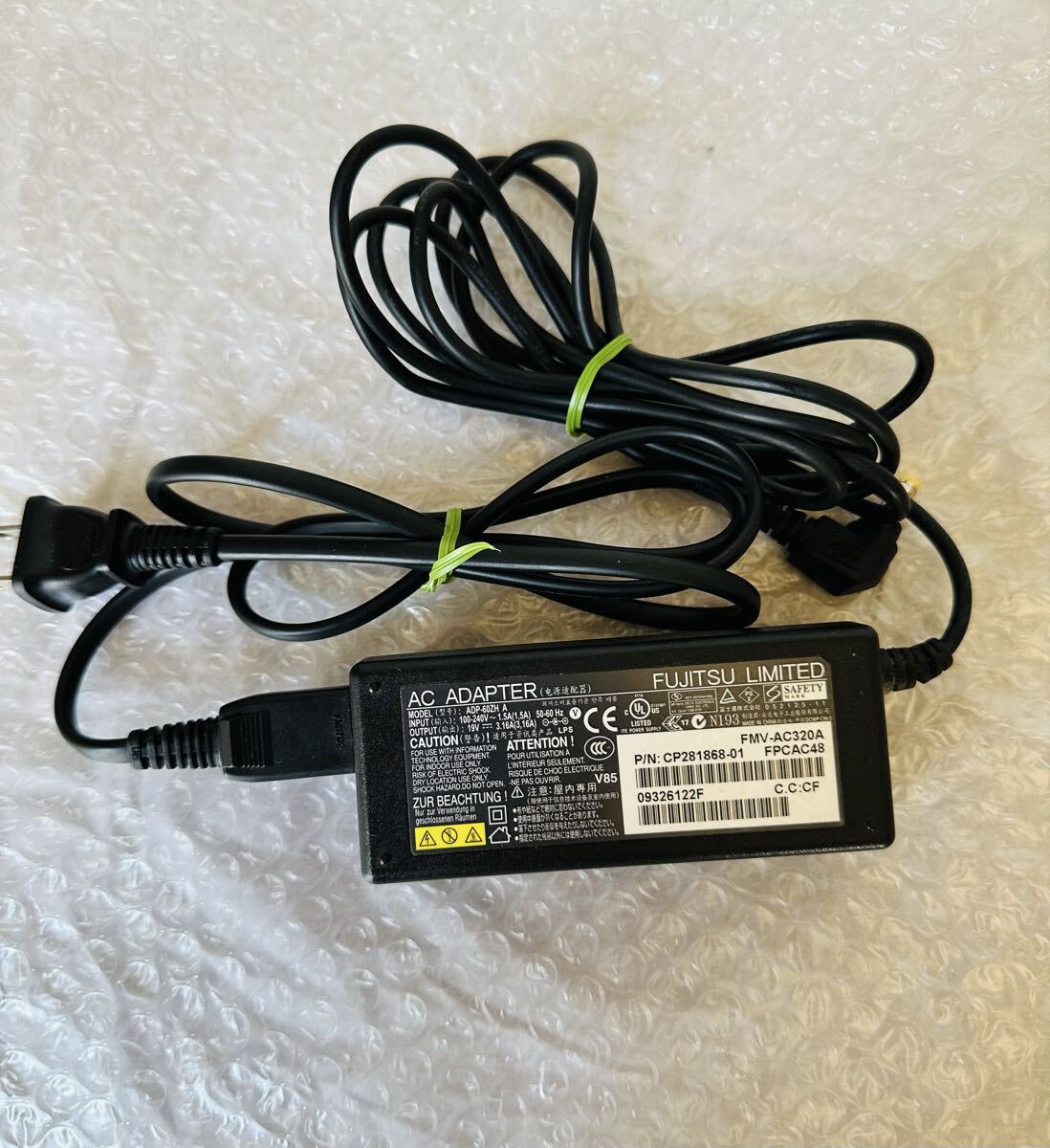 FUJITSU ACアダプター ADP-60ZH A【動作品】拍卖