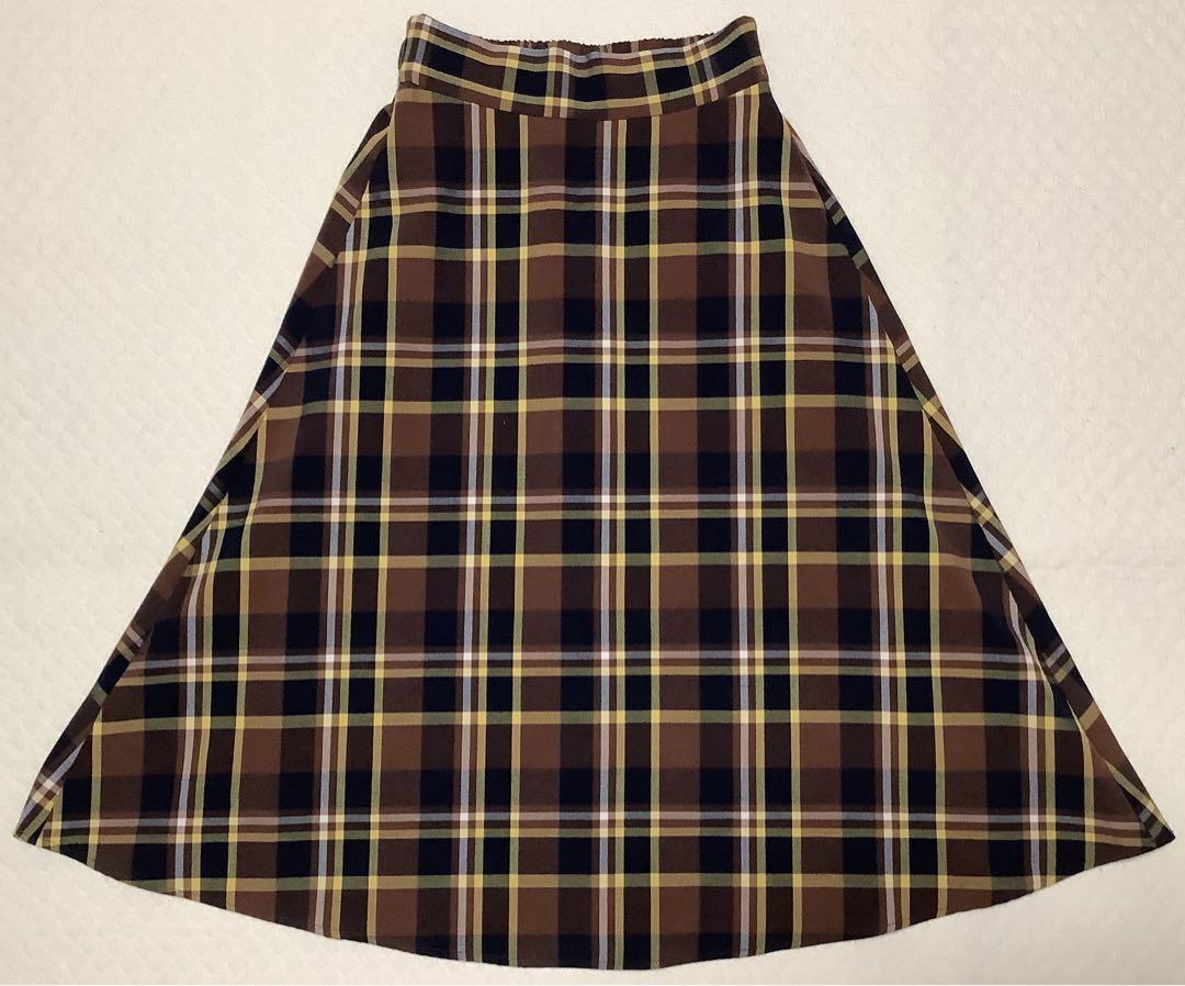 GU ジーユー 茶系チェック ロングフレアスカート S拍卖