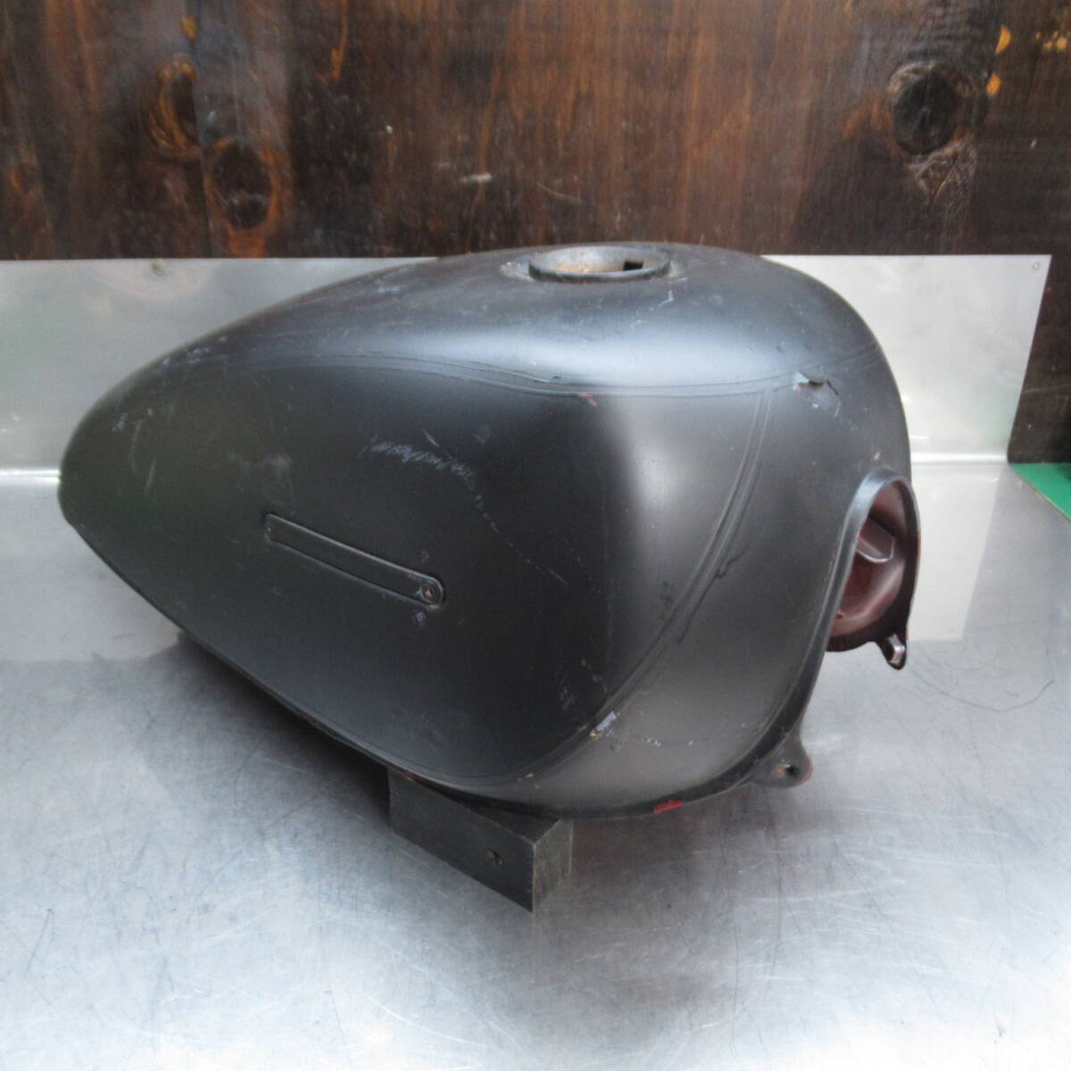 スズキ GSX250L GSX400L 純正 フューエルタンク 燃料タンク コック付き レストアベース 当時物【160】USA-P-257拍卖