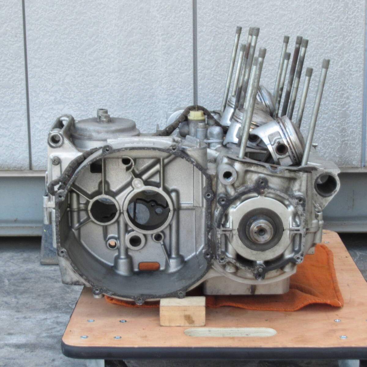 カワサキ Z1000J クランクケース クランクシャフト レストアベース/部品取り 検)Z1000R Z1000LTD Z1000P【240L】USA-P-297拍卖