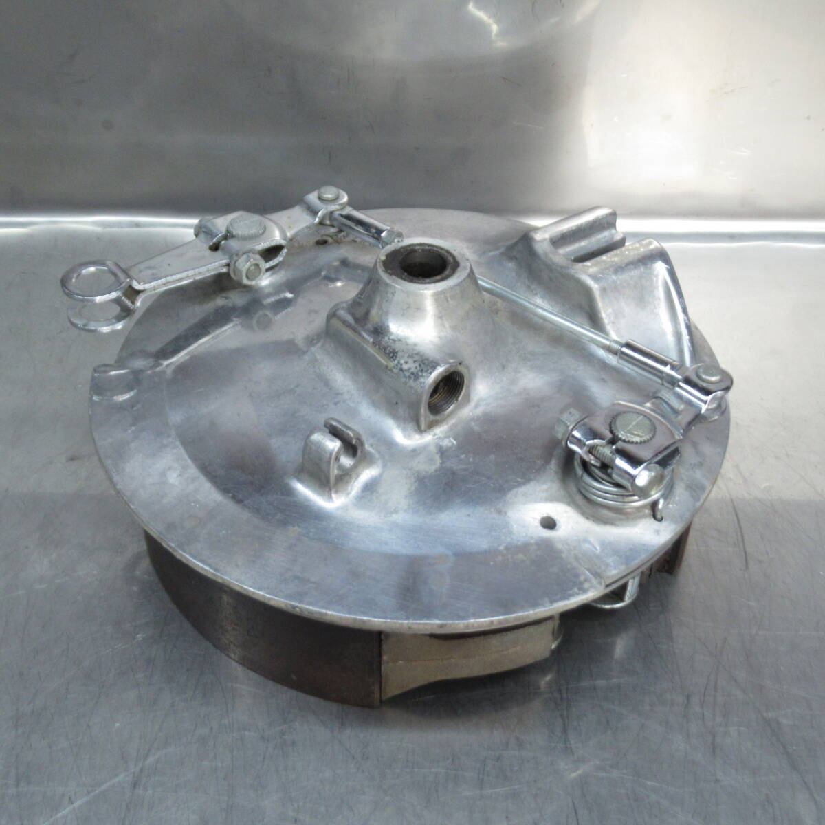 スズキ GS400X 純正 フロントブレーキパネル ドラムブレーキ 【080】USA-P-365拍卖