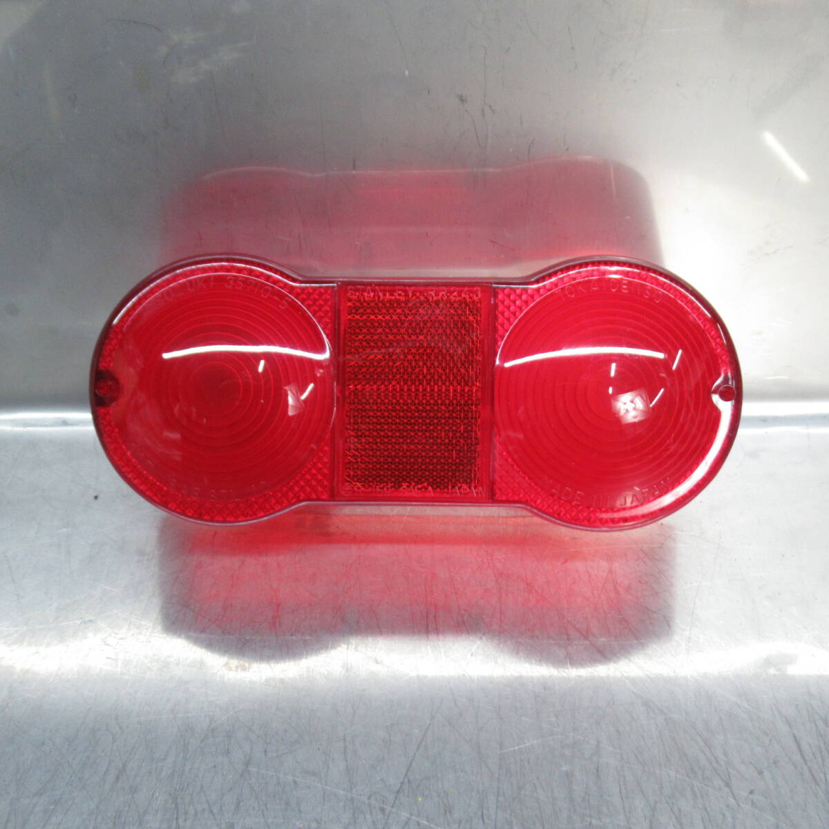 スズキ GT380 純正 テールレンズ 美品 未使用 当時物 検)GT550 GT750【060】USA-P-416拍卖