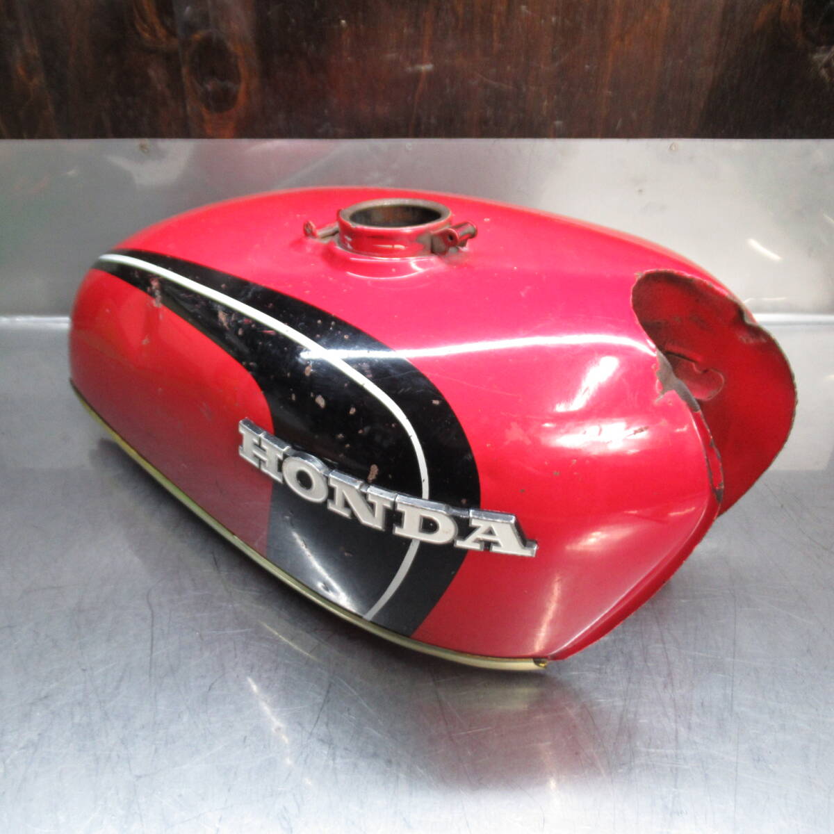 ホンダ CB350 CB250 セニア エクスポート純正 フューエルタンク 燃料タンク オリジナル塗装 レストアベース 当時物【140】 USA-P-480拍卖