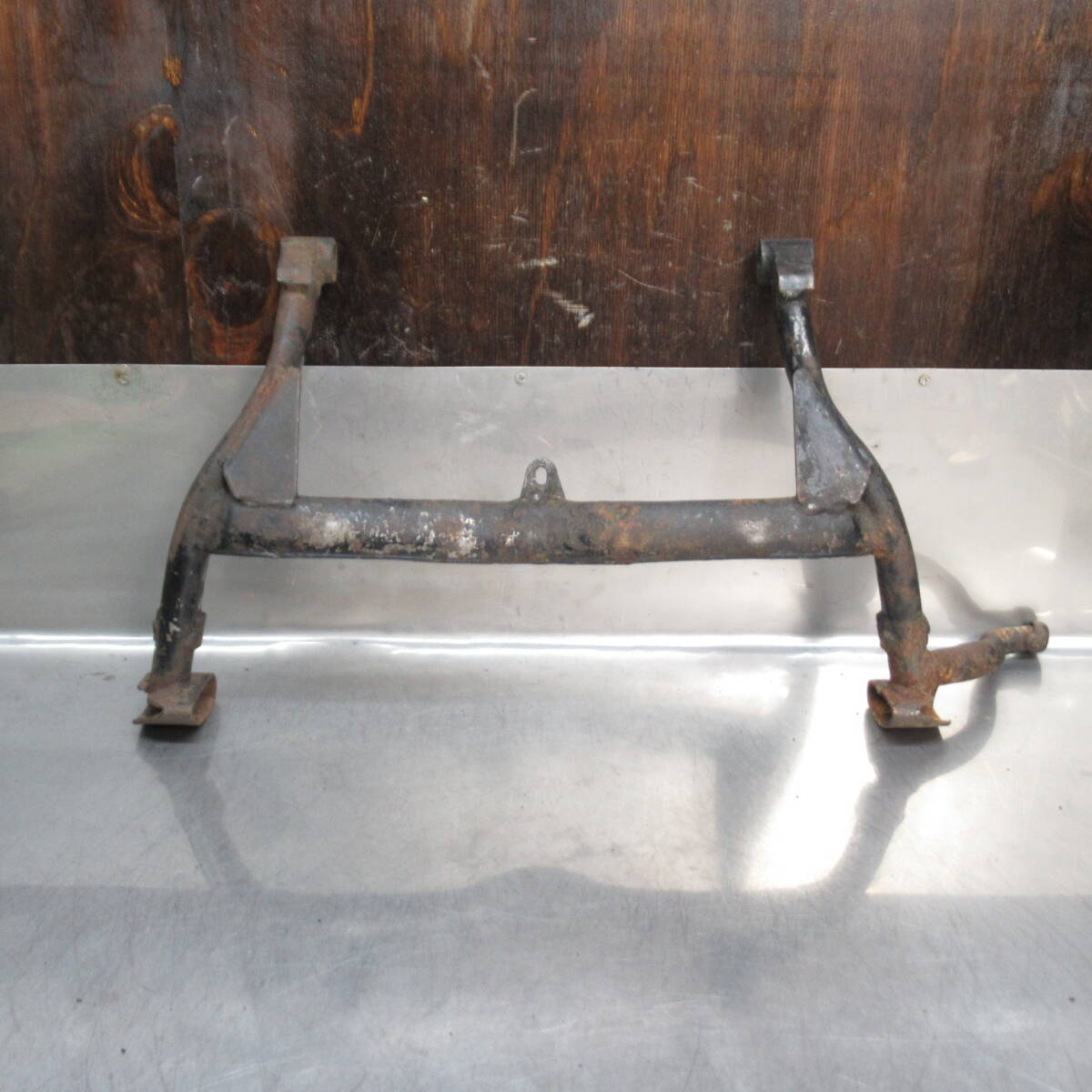 スズキ GT550 純正 センタースタンド メインスタンド 当時物 検)GT750【100】USA-P-543拍卖