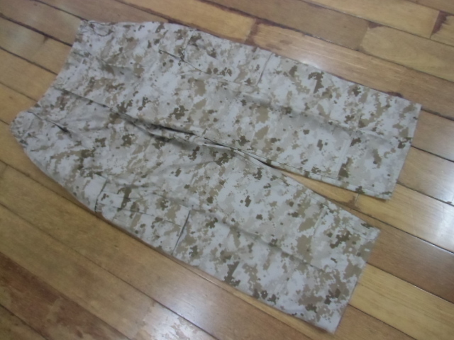 11-E ミリタリー サバゲー コンバット 米軍放出品 実物 迷彩服 作業服 USMC 防虫 カーゴパンツ パンツ ズボン カモフラ M-R W約80〜㎝拍卖