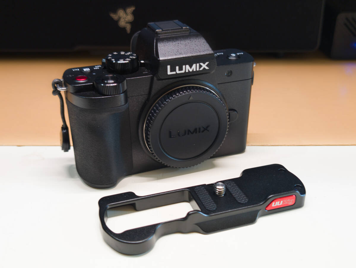 【激レア・新品同様】G100のグリップを劇的に改善!LUMIX DC-G100/G100D エクステンショングリップ UURIG R064 純正バッテリーおまけ付き!拍卖
