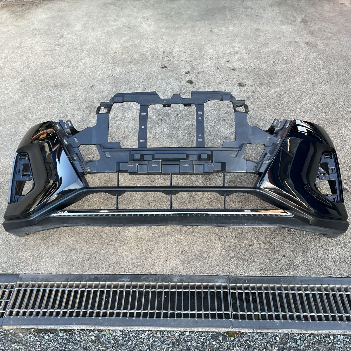 P15 キックス KICKS 純正 フロントバンパー 62022-5RY1A ブラック拍卖