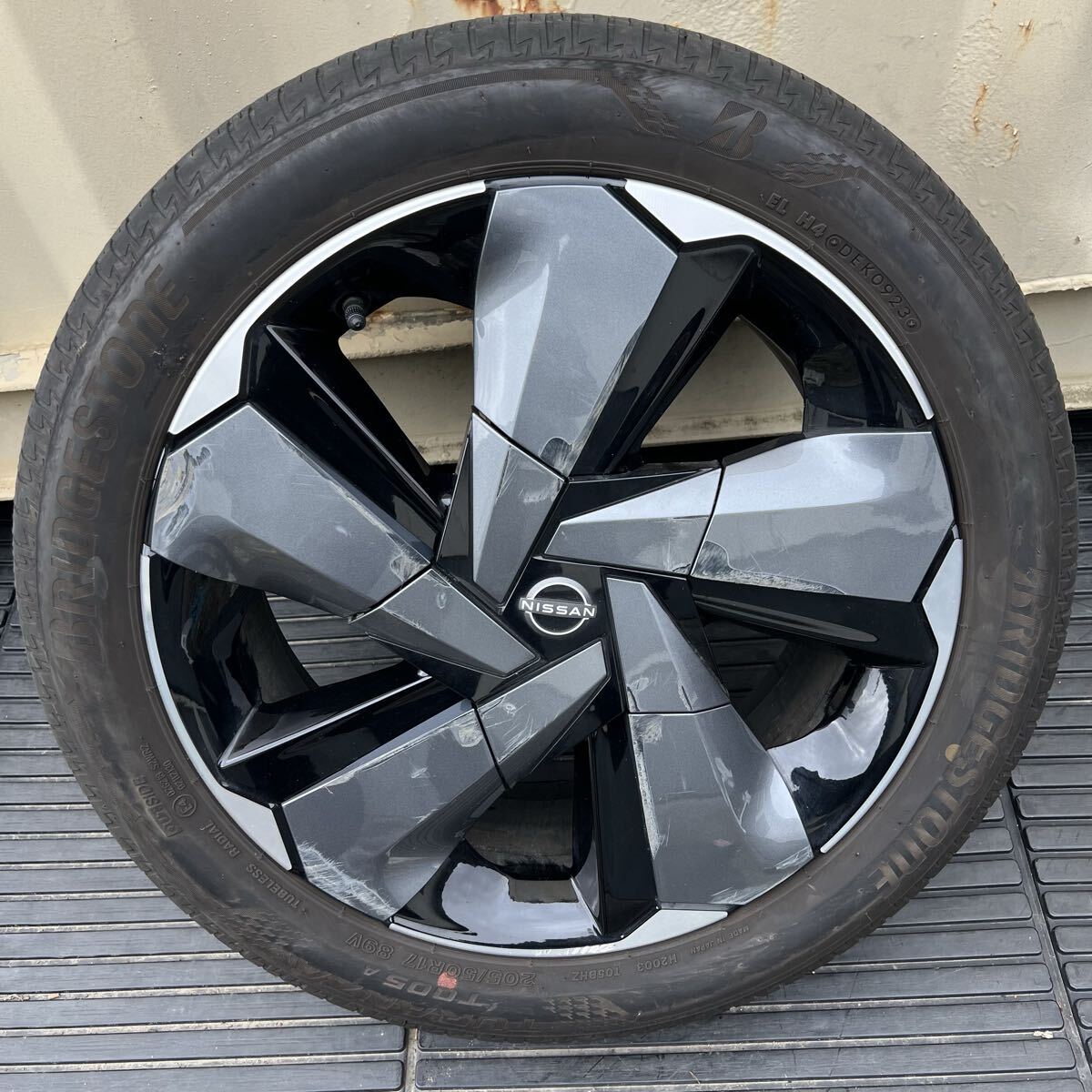 日産 ノート オーラ 純正 アルミホイール1本 NISSAN NOTE AURA E13 17インチ6.5J +40 PCD100 ブリヂストン T005A 205/50/17 拍卖