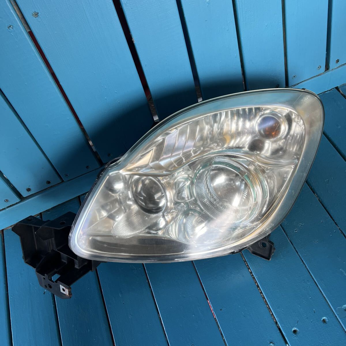 DC5W マツダ ベリーサ 平成25年 左(L) ヘッドライト P4515 ヘッドランプ拍卖