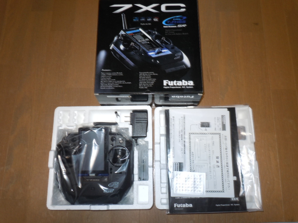 フタバ プロポ T 7XC 2.4GHz 送信機のみの出品です 受信機は付きません 未使用品拍卖