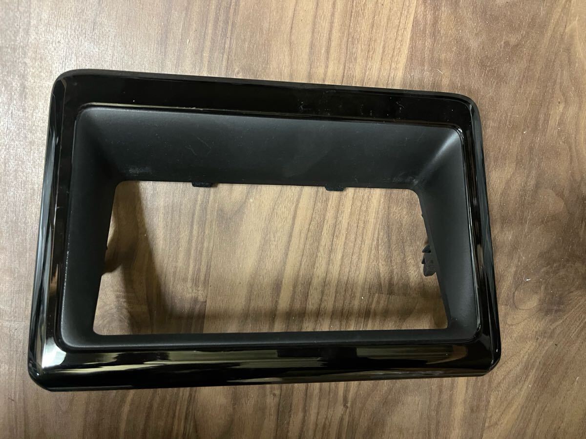 068【トヨタ:ノア、ヴォクシー、エスクァイア】ZRR80系 ナビパネル ※佐川急便着払い発送拍卖