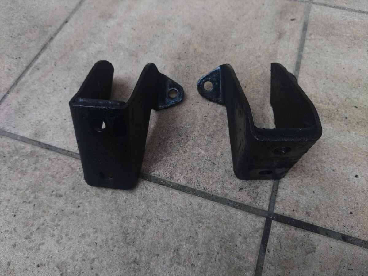 日産 S30Z L型エンジン用 エンジン マウント ブラケット金具 左右セット よろしくお願いいたします。拍卖