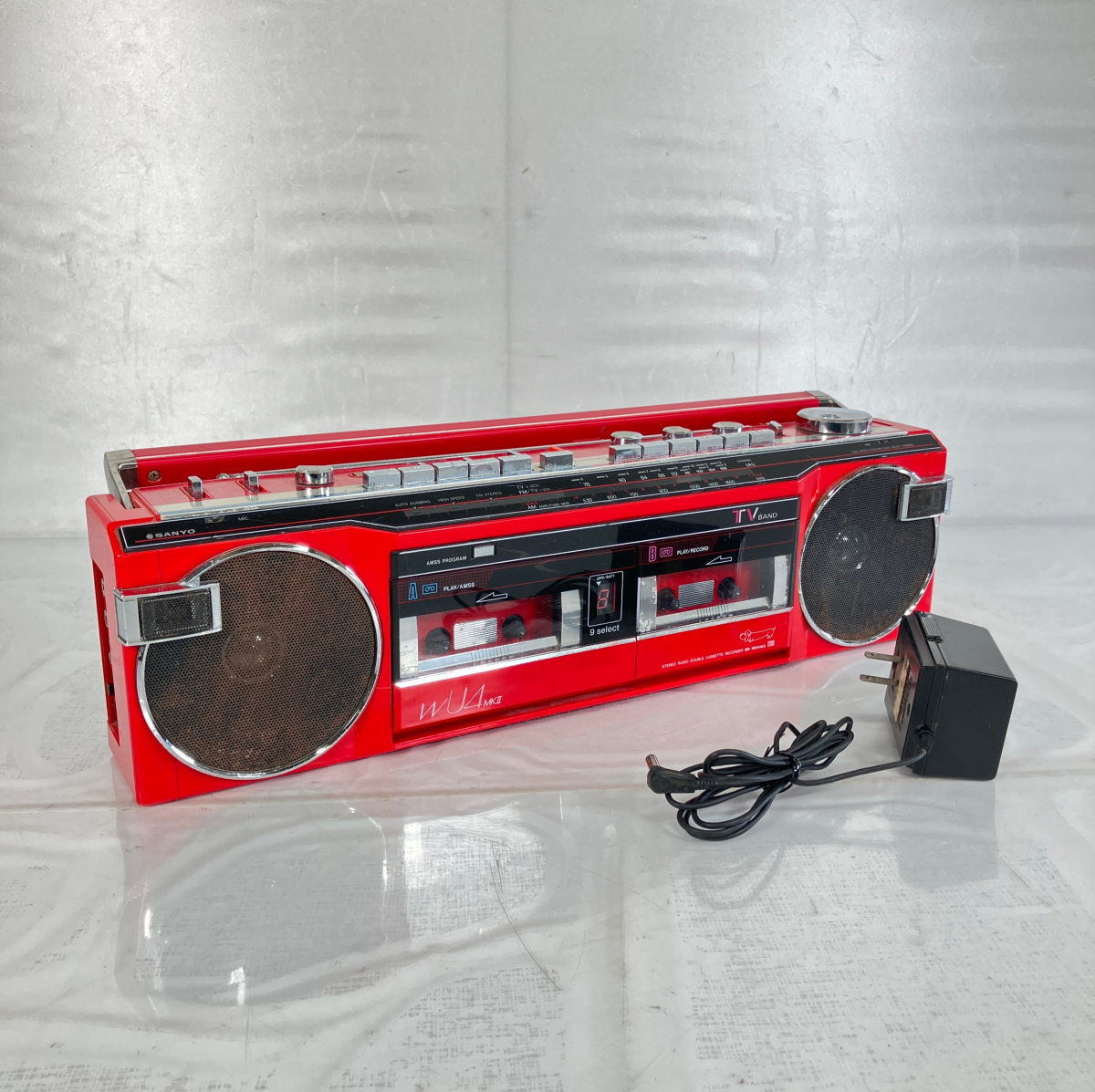 ■SANYO ダブルラジカセ MR-WU4MK2 サンヨー レッド 昭和レトロ カセットデッキ 赤_GFO_C1027-F010拍卖