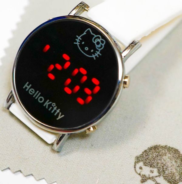 腕時計 キティ ハローキティ LED 白 デジタルウォッチ グッズ拍卖