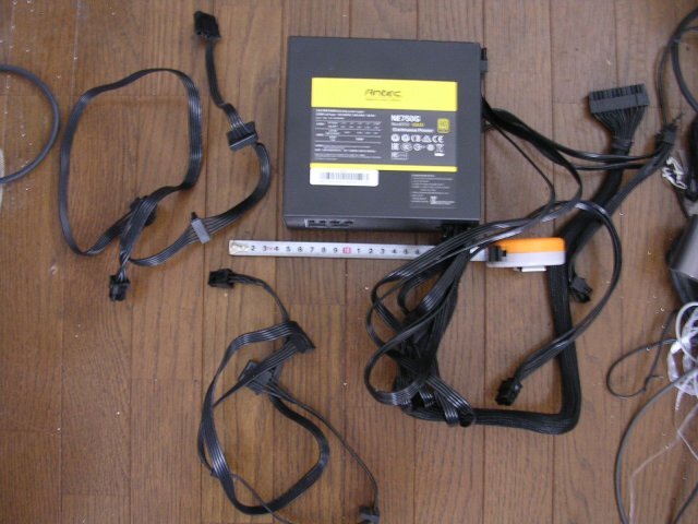 ■NE750G Antec 750W ATX電源 外付けSATA電源ケーブル2本つき ACコードなし 電圧とFAN OK 動くが完全JUNK品拍卖