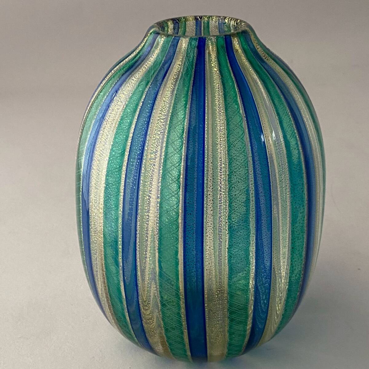 詳細不明 レース ストライプ ガラス フラワーベース 花瓶 硝子 検) 金箔 ヴェネチアン ボヘミア ムラーノ ガラス工芸 吹きガラス オブジェ拍卖