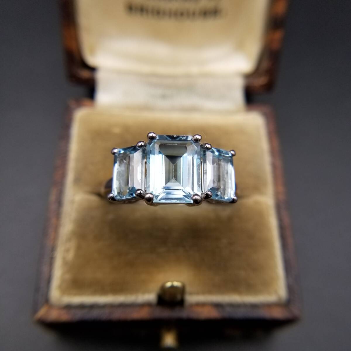 トパーズブルー バゲットカット 3石 925 シルバー リング 指輪 銀 ゴージャス 存在感 綺麗な水色 上品 エレガント R16-R拍卖