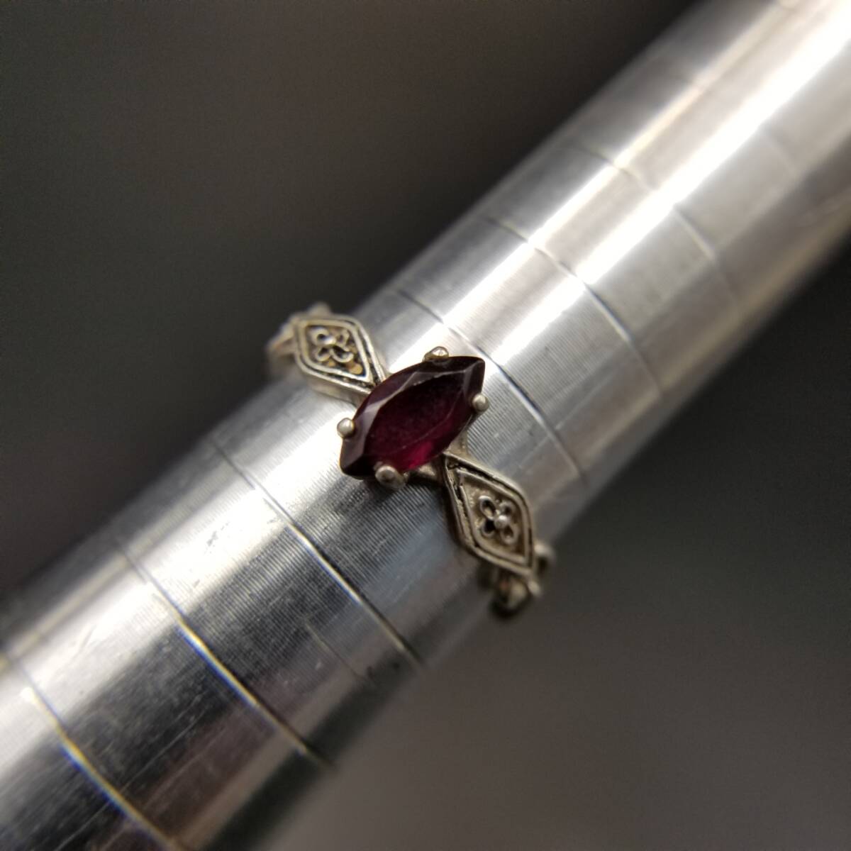 ガーネット マーキスカット 925 シルバー ヴィンテージ リング 指輪 銀 チェーンリンク 華奢 レトロ 上品 R16-S拍卖