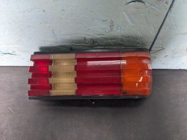 【TS】ベンツ Sクラス E-126024 右テールランプ 1268200864 1268201064拍卖