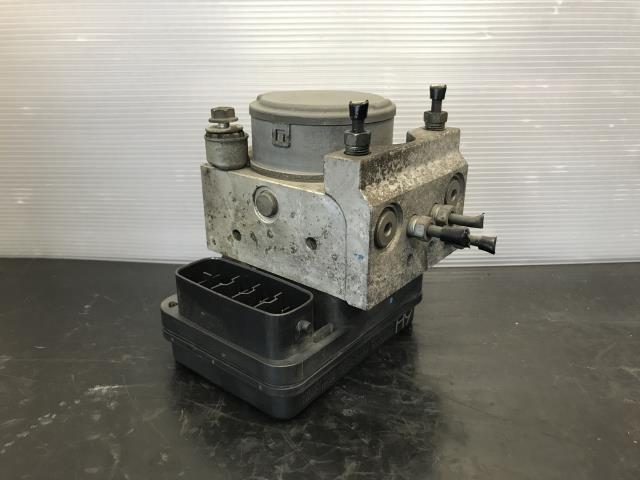 【TS】ハイエース CBF-TRH200K ABSアクチュエーター 44510-26102 44050-26092拍卖