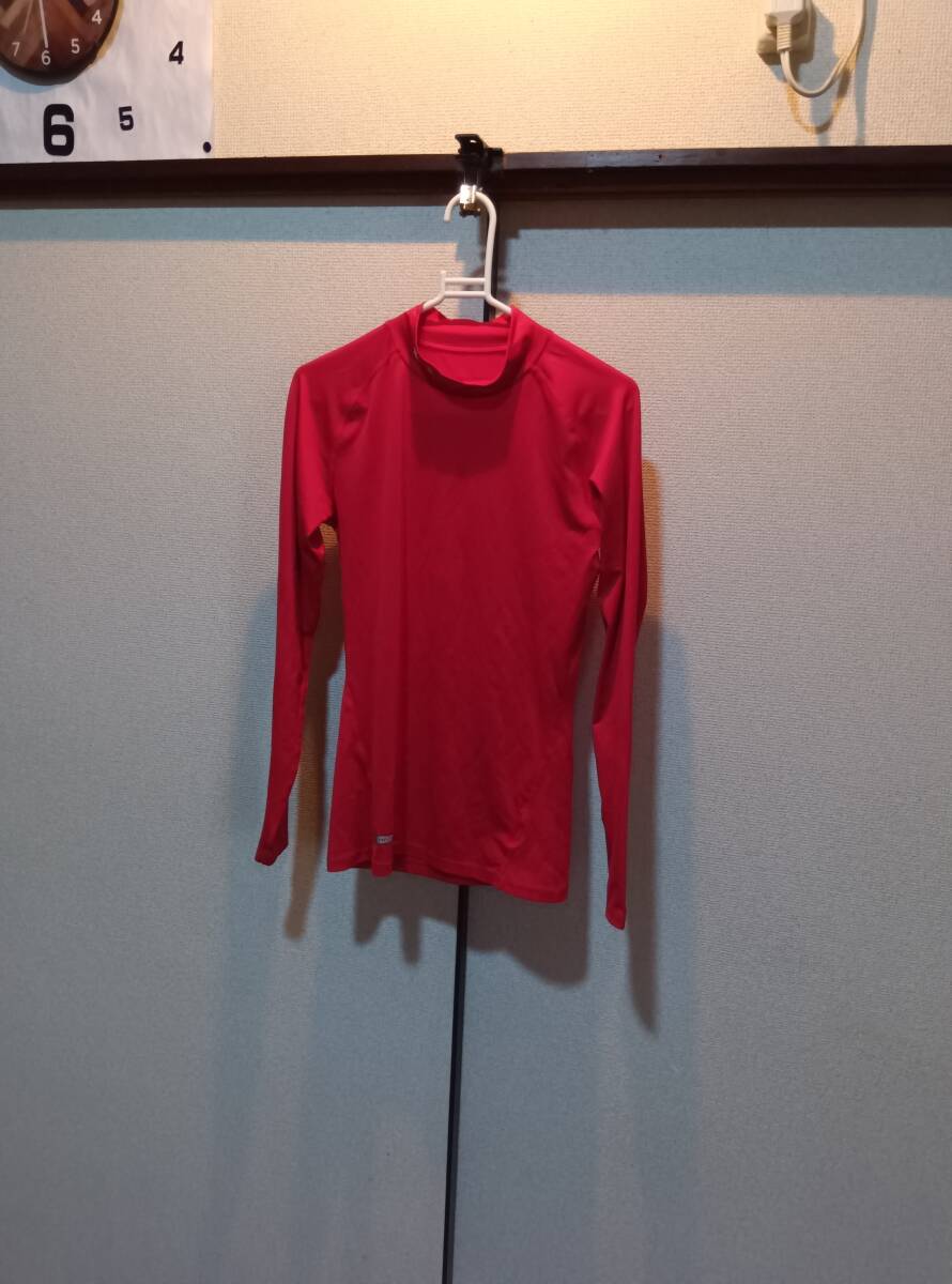 サイズMD■UNDER ARMOUR/アンダーアーマー●長袖ハイネック Tシャツ●レッド ●送185拍卖
