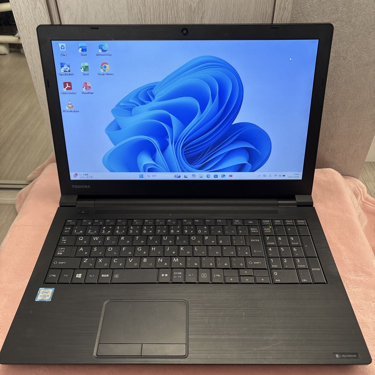 東芝Dynabook AZ35/AB 第6世代Core i5 メモリ8GB 新品SSD256GB WEBカメラ有 Windows11(25H2) Office2021拍卖