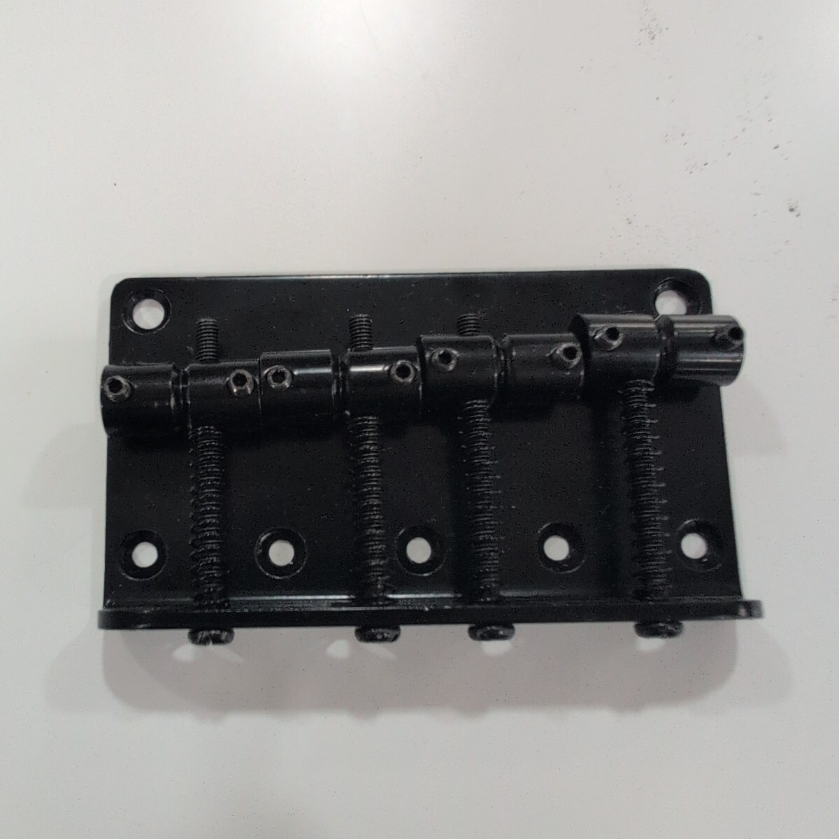 国産4弦エレキベース用ブリッジ。ブラック。拍卖