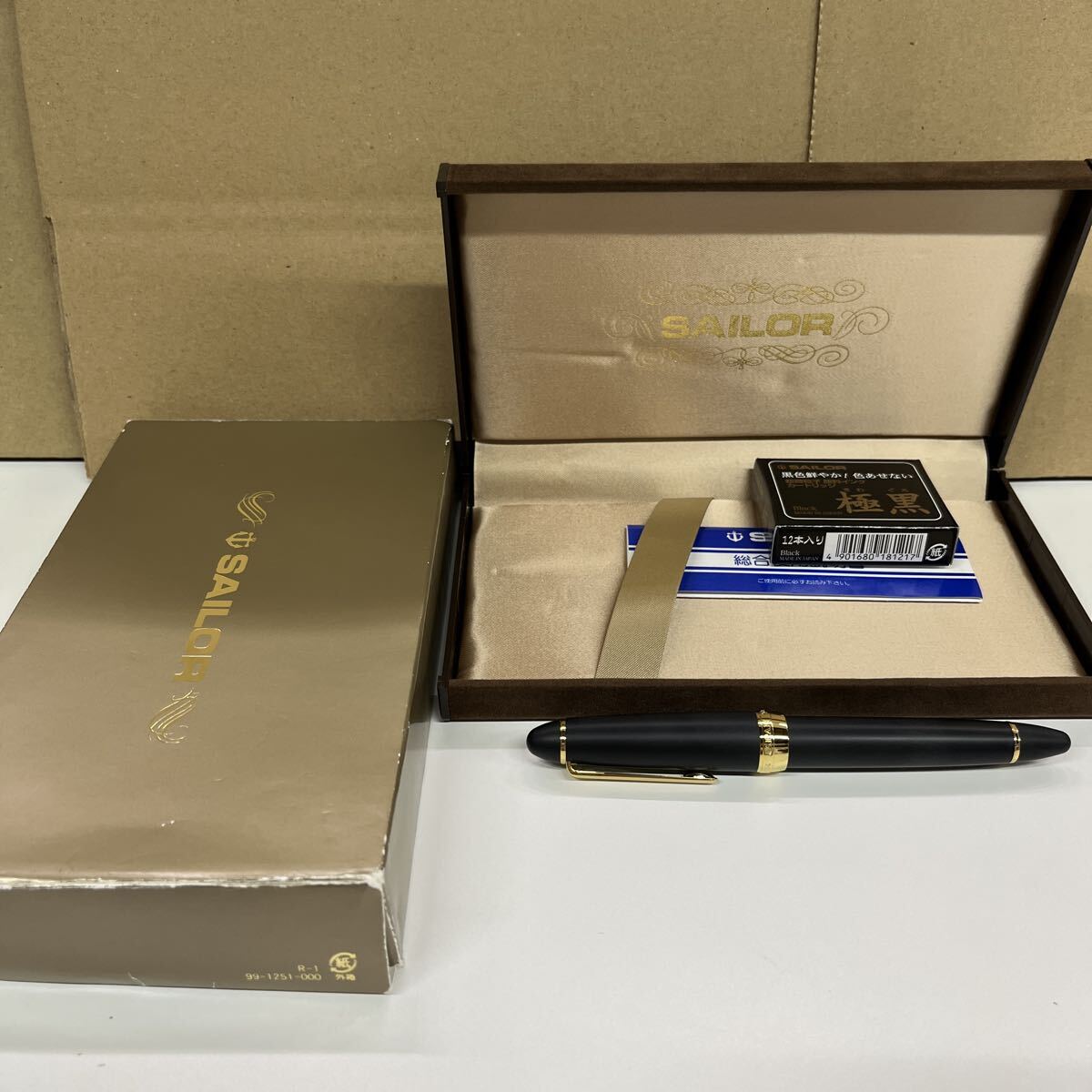 T10/【個人保管品】 未使用 セーラー SAILOR 万年筆 ペン先 21K 916 筆記用具 文房具 マットブラック プロフィット 箱 インク拍卖