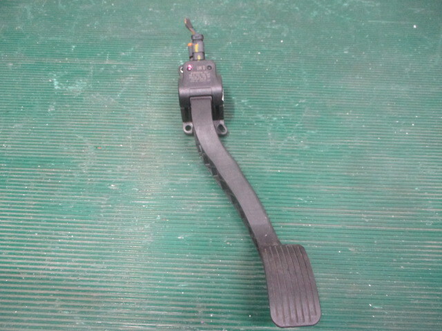 プジョー 5008 ABA-T875F02 アクセルペダル 9671417080拍卖