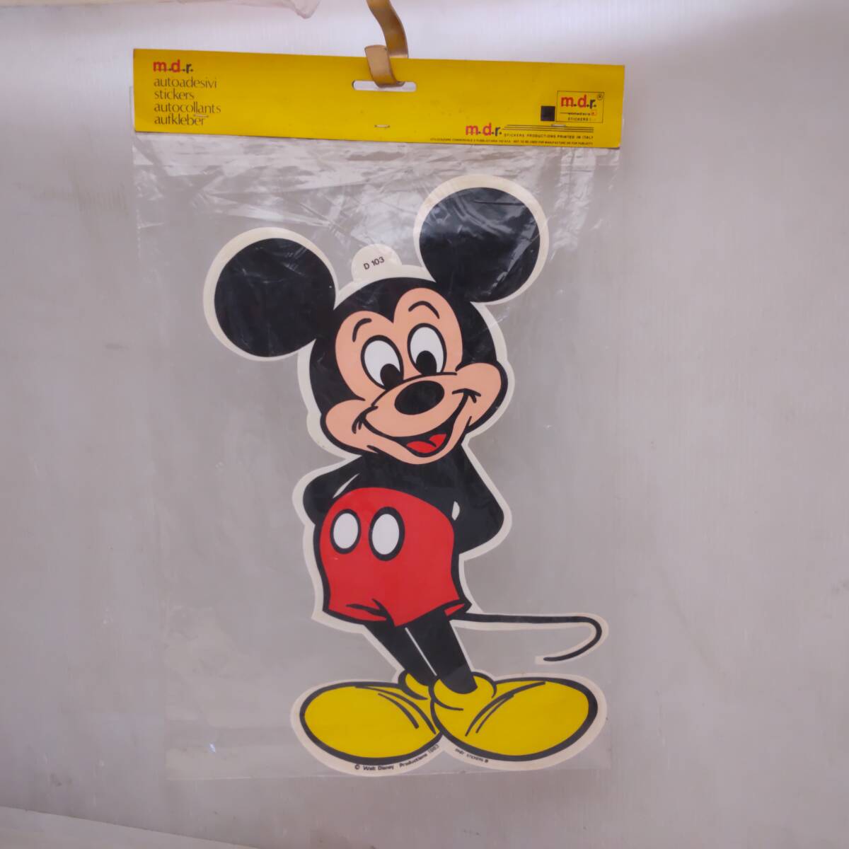 Y100109■当時物 未開封 ミッキーマウス 大きめ ステッカー 幅約20cm 高さ約31cm イタリアで印刷 ダイカットステッカー 1983年■拍卖